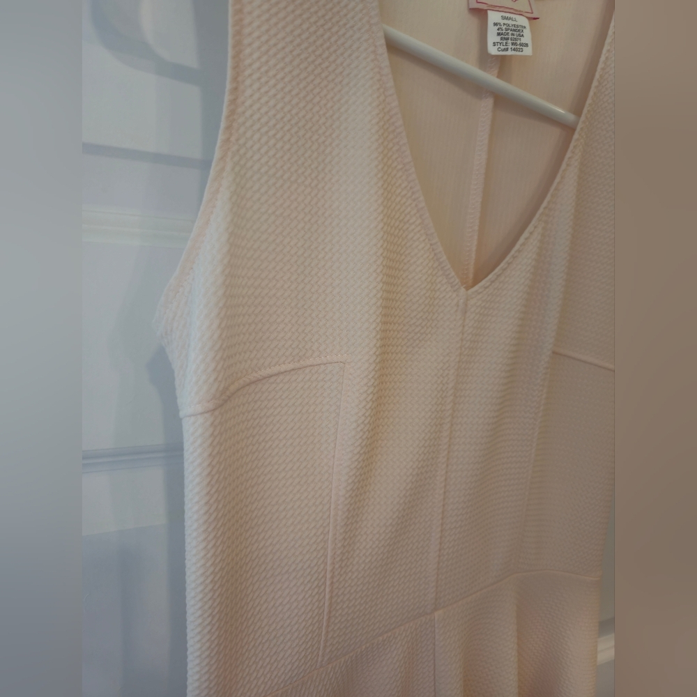 Pink Pastel Sleeveless Dress - Picture 3 of 15